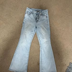 Size 8 light wash American Eagle jeans